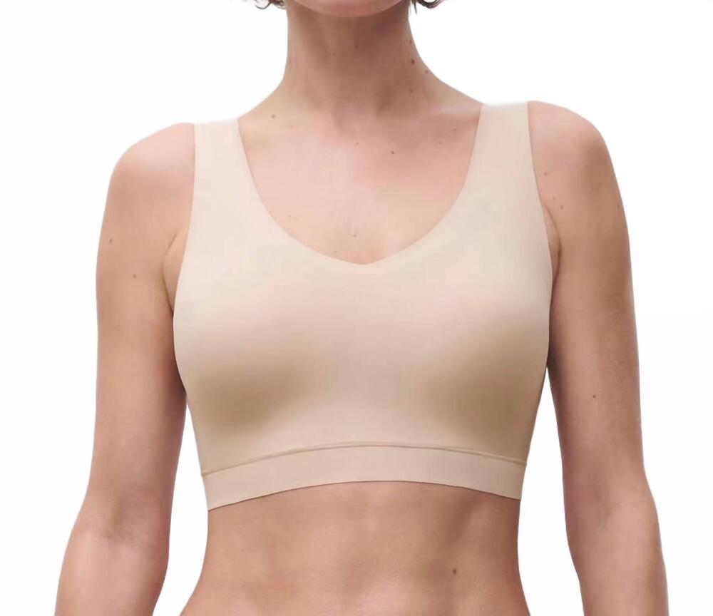 NEW CHANTELLE soft stretch padded v-neck bra in nude blush